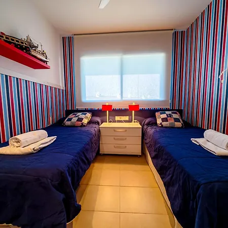Litoral Costa Dorada - Tropicana Mar Only Families Апартаменты *