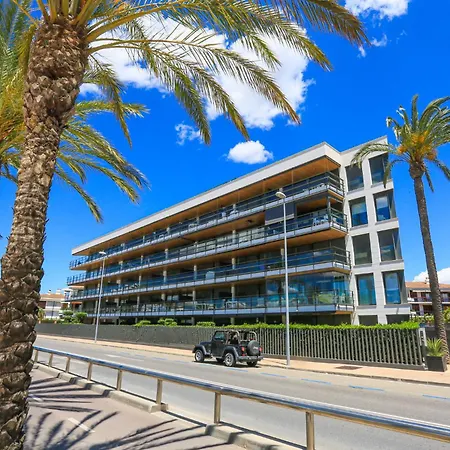 Апартаменты Litoral Costa Dorada - Tropicana Mar Only Families Камбрильс