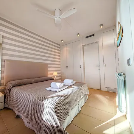 Litoral Costa Dorada - Tropicana Mar Only Families Апартаменты